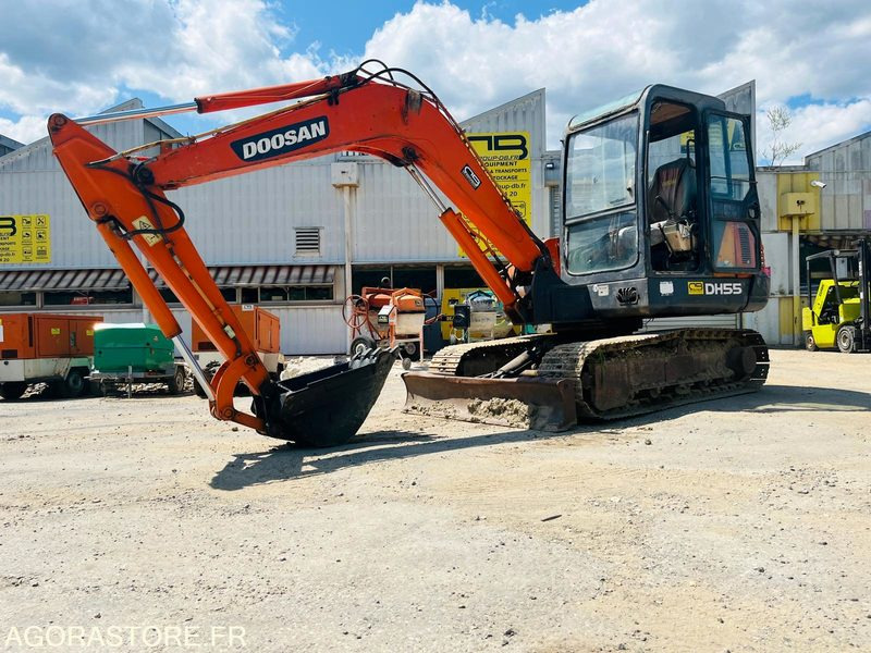Mini pelle 5T DOOSAN DH55 - Année 2004 - Ekskavaator: pilt 1 Mini pelle 5T DOOSAN DH55 - Année 2004 - Ekskavaator: pilt 1
