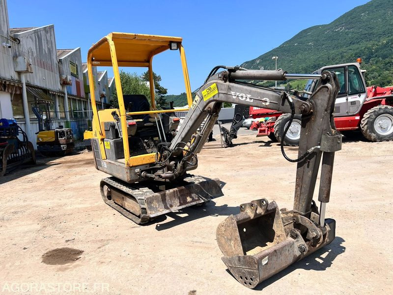 Mini-pelle Volvo EC15 B XT 1,5T - Année 2004 - 2290 heures - Miniekskavaator: pilt 4 Mini-pelle Volvo EC15 B XT 1,5T - Année 2004 - 2290 heures - Miniekskavaator: pilt 4