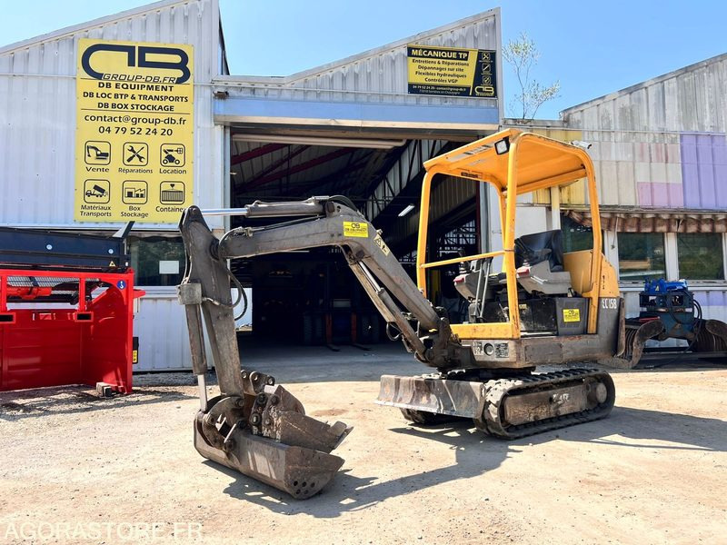 Mini-pelle Volvo EC15 B XT 1,5T - Année 2004 - 2290 heures - Miniekskavaator: pilt 1 Mini-pelle Volvo EC15 B XT 1,5T - Année 2004 - 2290 heures - Miniekskavaator: pilt 1