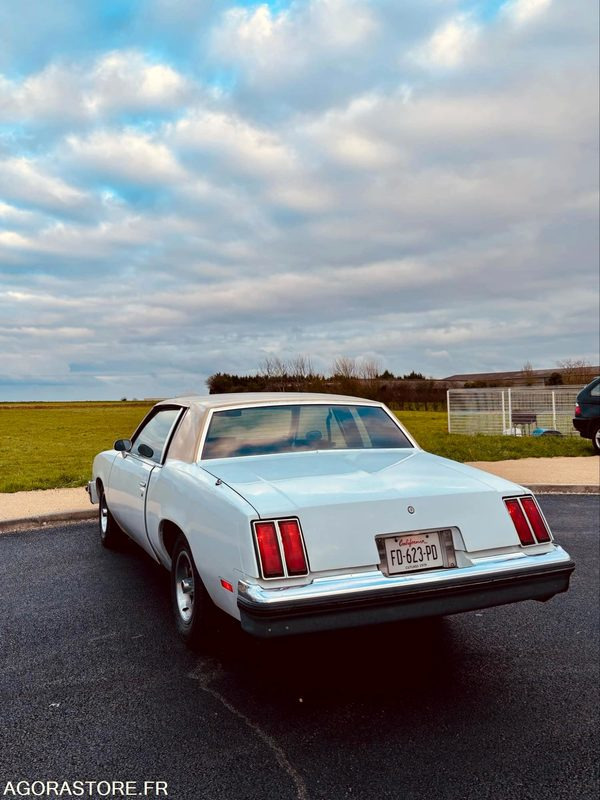 NIORT - AMERICAINE OLDSMOBILE CUTLASS - 50 492 KM - 1979 - Auto: pilt 4 NIORT - AMERICAINE OLDSMOBILE CUTLASS - 50 492 KM - 1979 - Auto: pilt 4
