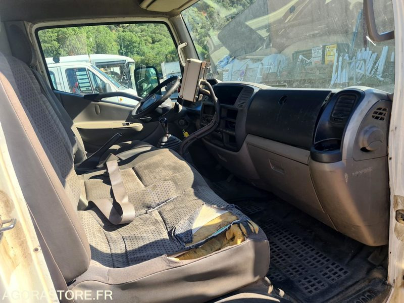 NISSAN - BOM - CABSTAR - Tarbesõiduk kallur: pilt 4 NISSAN - BOM - CABSTAR - Tarbesõiduk kallur: pilt 4