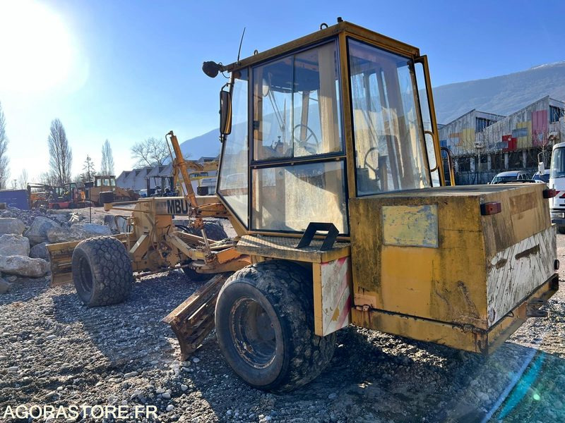 NIVELEUSE MBU G50A 7T - 1990 / 6892 HEURES - Teehöövel: pilt 3 NIVELEUSE MBU G50A 7T - 1990 / 6892 HEURES - Teehöövel: pilt 3