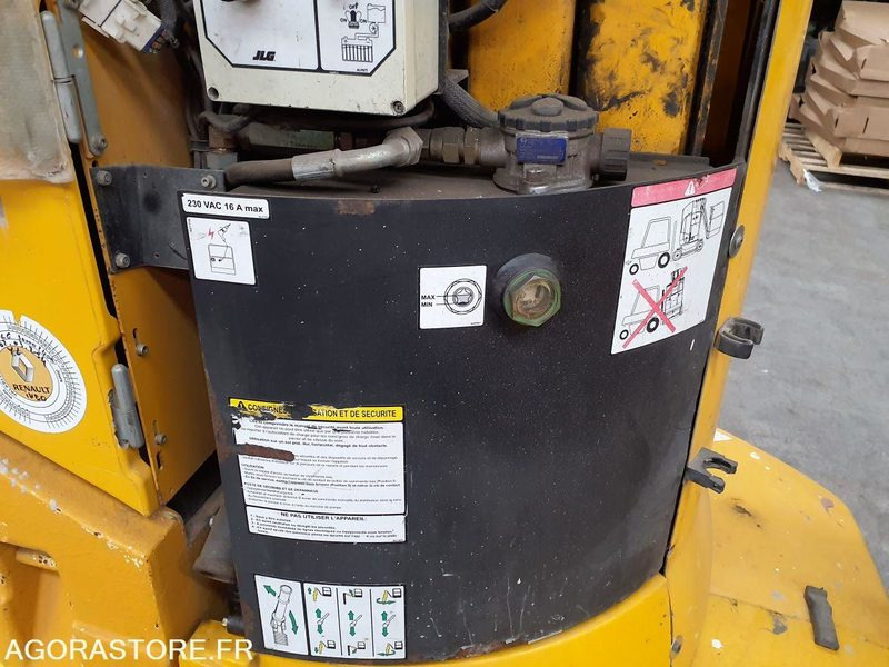 Nacelles à mât vertical GROVE TOUCAN 861 - Platvorm: pilt 4 Nacelles à mât vertical GROVE TOUCAN 861 - Platvorm: pilt 4