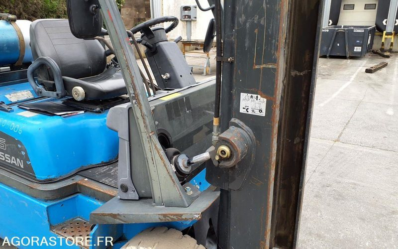 Nissan 2682 heures Triplex UD02A25PQ - 3F550 - Gaasitõstuk: pilt 5 Nissan 2682 heures Triplex UD02A25PQ - 3F550 - Gaasitõstuk: pilt 5