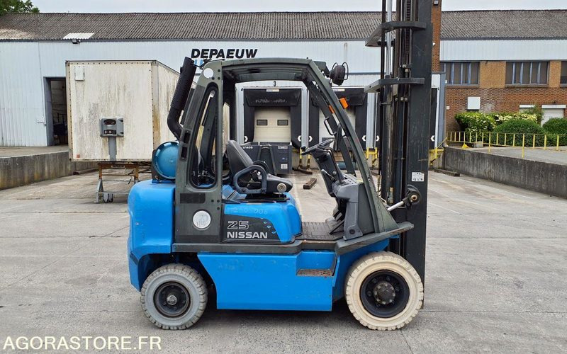 Nissan 2682 heures Triplex UD02A25PQ - 3F550 - Gaasitõstuk: pilt 1 Nissan 2682 heures Triplex UD02A25PQ - 3F550 - Gaasitõstuk: pilt 1