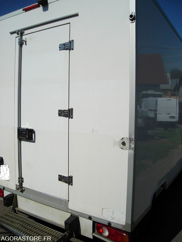 OPEL VIVARO FRIGORIFIQUE - 2017 - 159600KM - Tarbesõiduk külmik: pilt 3 OPEL VIVARO FRIGORIFIQUE - 2017 - 159600KM - Tarbesõiduk külmik: pilt 3