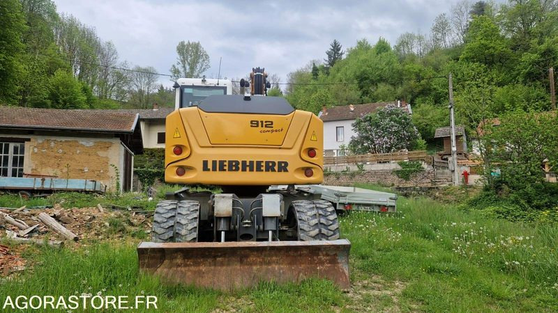 PELLE A PNEUS A912 COMPACT 2 godets - LIEBHERR - 2019 - 2820h - Ekskavaator: pilt 3 PELLE A PNEUS A912 COMPACT 2 godets - LIEBHERR - 2019 - 2820h - Ekskavaator: pilt 3