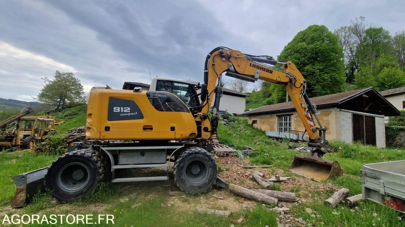 PELLE A PNEUS A912 COMPACT 2 godets - LIEBHERR - 2019 - 2820h - Ekskavaator: pilt 2 PELLE A PNEUS A912 COMPACT 2 godets - LIEBHERR - 2019 - 2820h - Ekskavaator: pilt 2