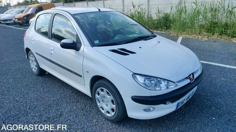 PEUGEOT 206 - 2005 -175624kms - Auto: pilt 1 PEUGEOT 206 - 2005 -175624kms - Auto: pilt 1