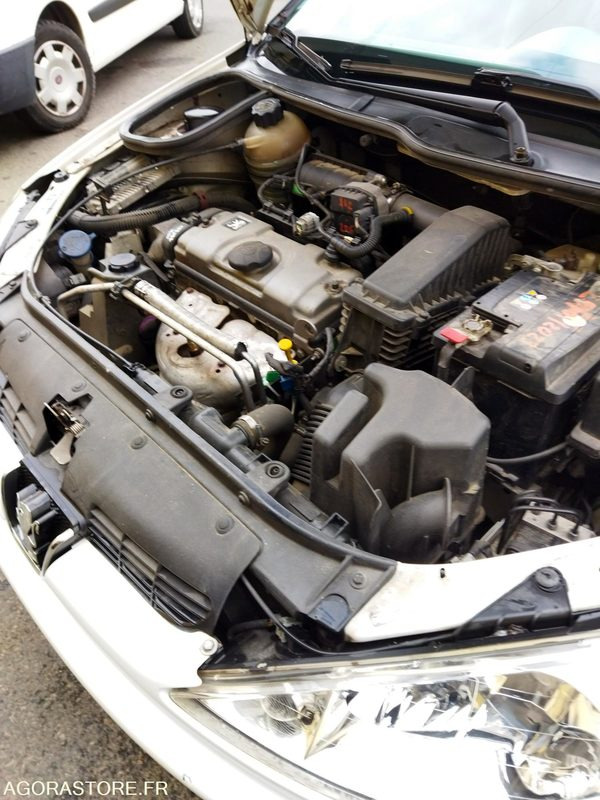 PEUGEOT 206 ESSENCE - Auto: pilt 3 PEUGEOT 206 ESSENCE - Auto: pilt 3