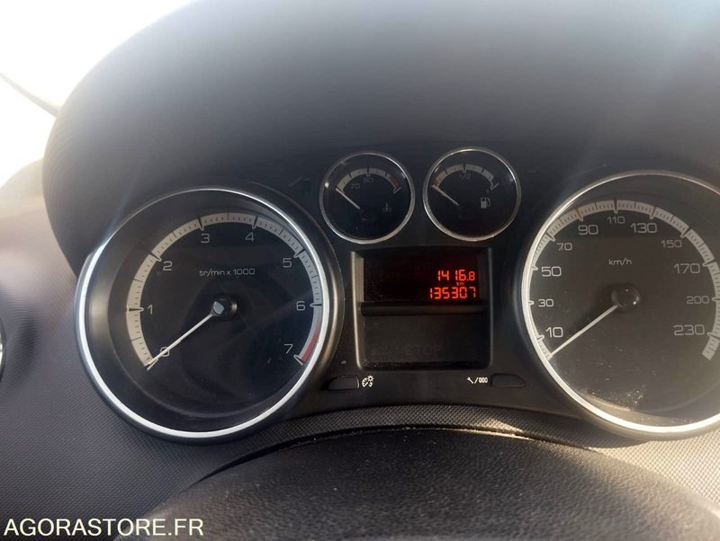 PEUGEOT 308 - 2009 - 135 296 KILOMÈTRES - Auto: pilt 5 PEUGEOT 308 - 2009 - 135 296 KILOMÈTRES - Auto: pilt 5