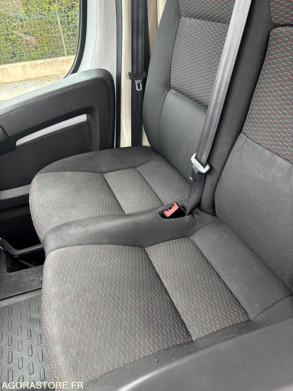 PEUGEOT BOXER 2.2 HDI - 2021 - 45 666 KMS - Kaubik: pilt 4 PEUGEOT BOXER 2.2 HDI - 2021 - 45 666 KMS - Kaubik: pilt 4