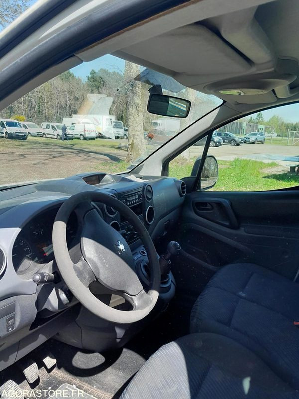 PEUGEOT Partner - 242795km - 2010 - Väike kaubik: pilt 5 PEUGEOT Partner - 242795km - 2010 - Väike kaubik: pilt 5