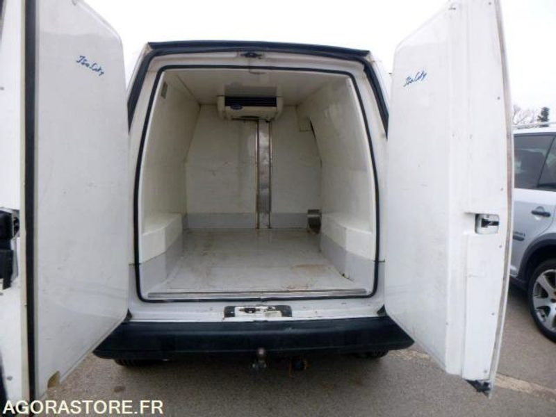 PEUGEOT expert frigorifique - 2003 - 96 210km - BON ETAT - Väike kaubik: pilt 5 PEUGEOT expert frigorifique - 2003 - 96 210km - BON ETAT - Väike kaubik: pilt 5