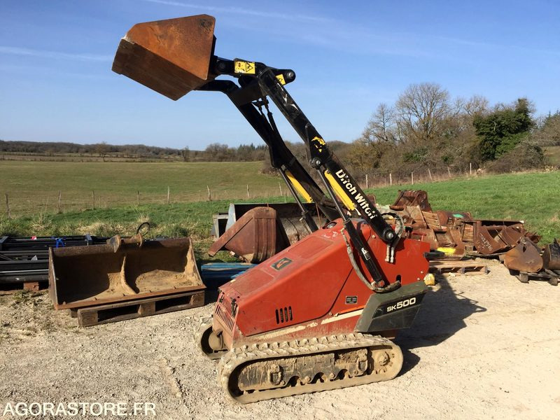 PORTE OUTILS à chenilles DITCH WITCH SK500 - Laadur: pilt 1 PORTE OUTILS à chenilles DITCH WITCH SK500 - Laadur: pilt 1