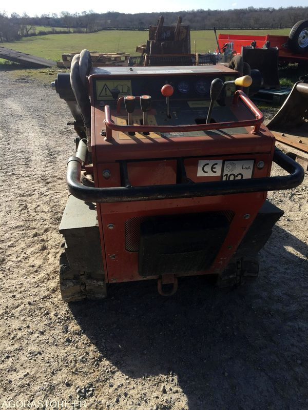 PORTE OUTILS à chenilles DITCH WITCH SK500 - Laadur: pilt 5 PORTE OUTILS à chenilles DITCH WITCH SK500 - Laadur: pilt 5