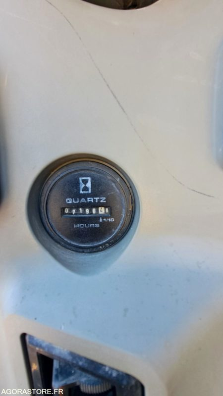 Pelle New Holland E135SR-1ES Diesel 2007 - Lintekskavaator: pilt 3 Pelle New Holland E135SR-1ES Diesel 2007 - Lintekskavaator: pilt 3