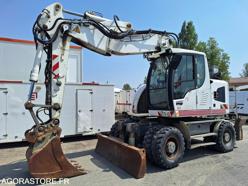 Pelle à pneu LIEBHERR A918 Compact - 2012 / 8153 HEURES - Ekskavaator: pilt 2 Pelle à pneu LIEBHERR A918 Compact - 2012 / 8153 HEURES - Ekskavaator: pilt 2