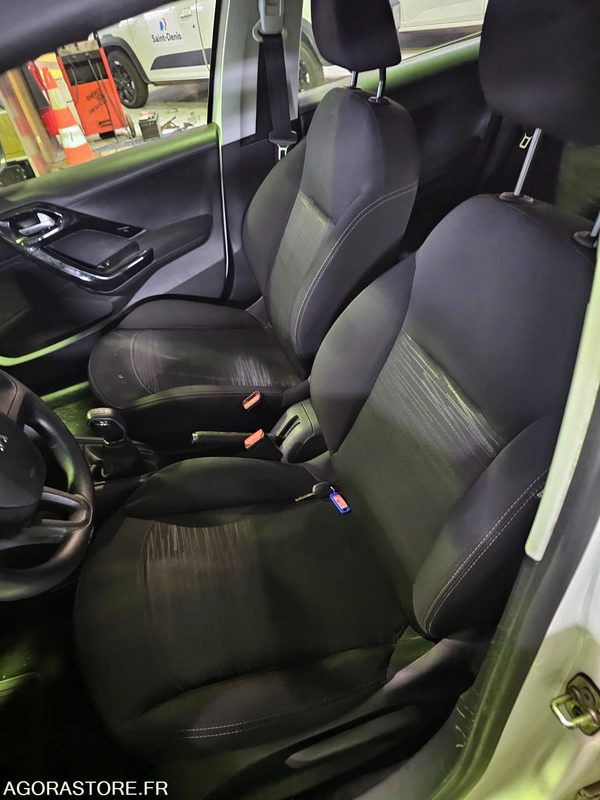 Peugeot 208 - 2013 - 68915kms - CZ 171 WS - Auto: pilt 5 Peugeot 208 - 2013 - 68915kms - CZ 171 WS - Auto: pilt 5