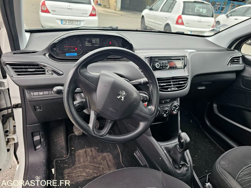 Peugeot 208 - 2014 - 145593km - DH782TX - Auto: pilt 5 Peugeot 208 - 2014 - 145593km - DH782TX - Auto: pilt 5