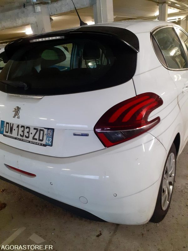 Peugeot 208 - 2015 - 195014kms - Auto: pilt 4 Peugeot 208 - 2015 - 195014kms - Auto: pilt 4