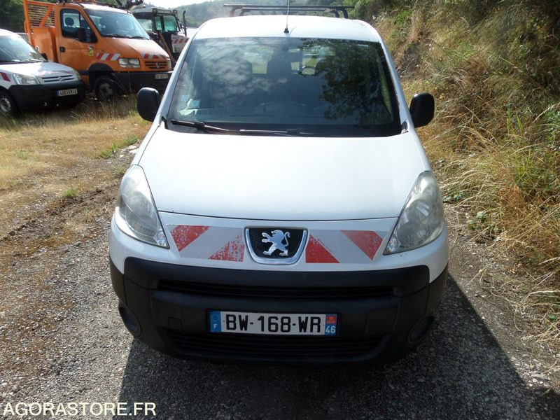 Peugeot Partner -2011 - 182000km (BW-168-WR) - Väike kaubik: pilt 4 Peugeot Partner -2011 - 182000km (BW-168-WR) - Väike kaubik: pilt 4
