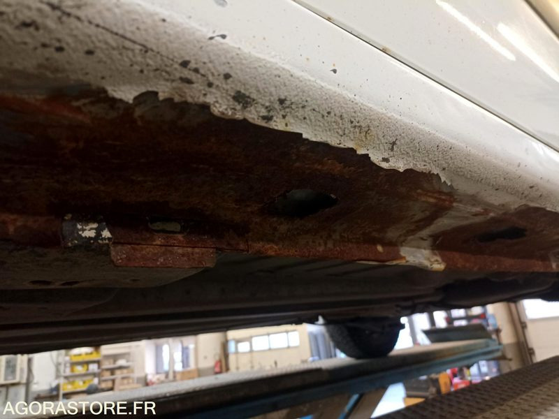 Peugeot Partner (pour pièces) - Väike kaubik: pilt 3 Peugeot Partner (pour pièces) - Väike kaubik: pilt 3