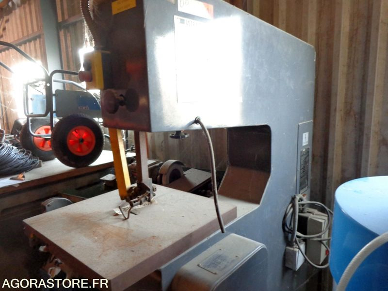 RARE SCIE a ruban verticale a métaux ULTRA - Metallitöötlusmasin: pilt 1 RARE SCIE a ruban verticale a métaux ULTRA - Metallitöötlusmasin: pilt 1