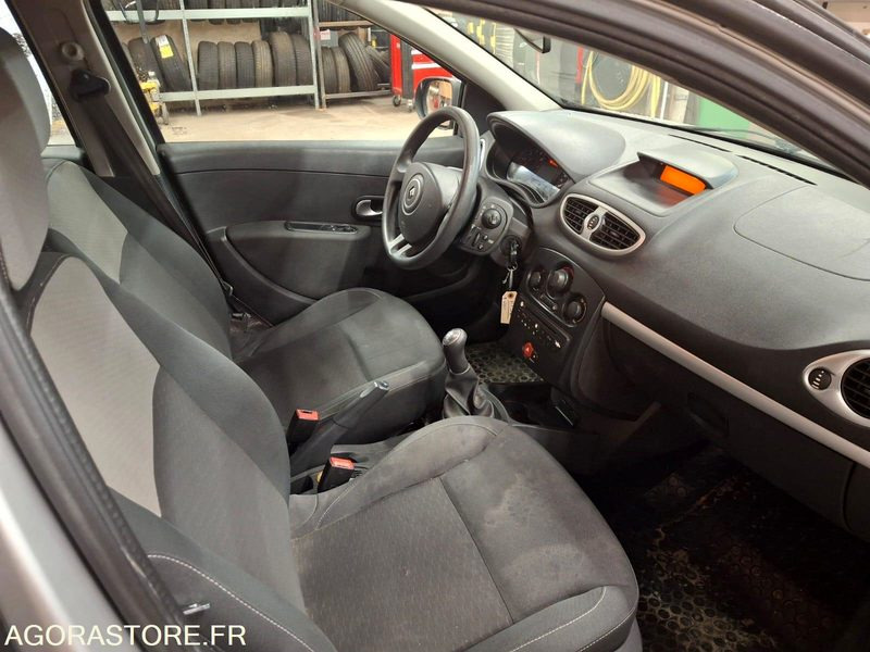 RENAULT CLIO 3 ESSENCE - Auto: pilt 5 RENAULT CLIO 3 ESSENCE - Auto: pilt 5