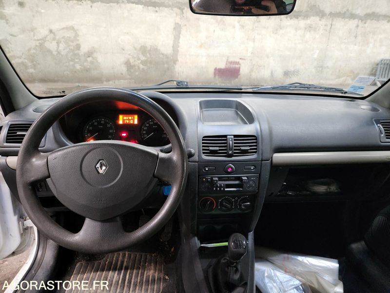 RENAULT CLIO - Auto: pilt 3 RENAULT CLIO - Auto: pilt 3