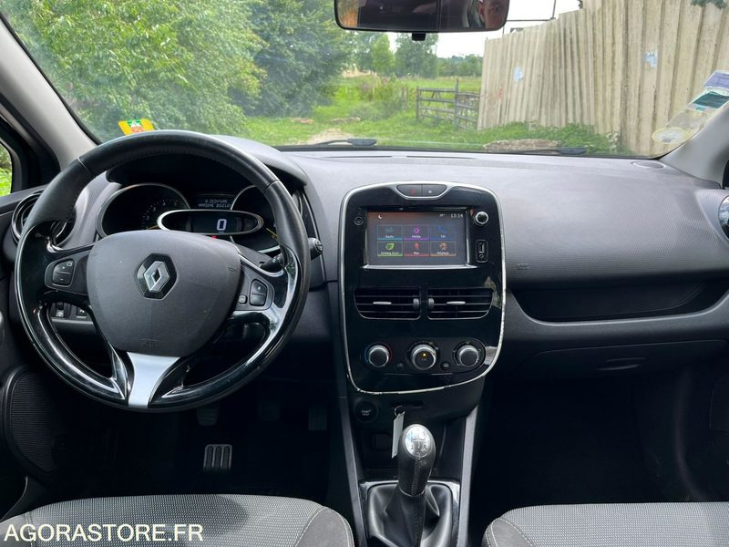 RENAULT Clio IV 5 portes 1.5 dCi 90cv Business 2015 135000 km - Auto: pilt 5 RENAULT Clio IV 5 portes 1.5 dCi 90cv Business 2015 135000 km - Auto: pilt 5