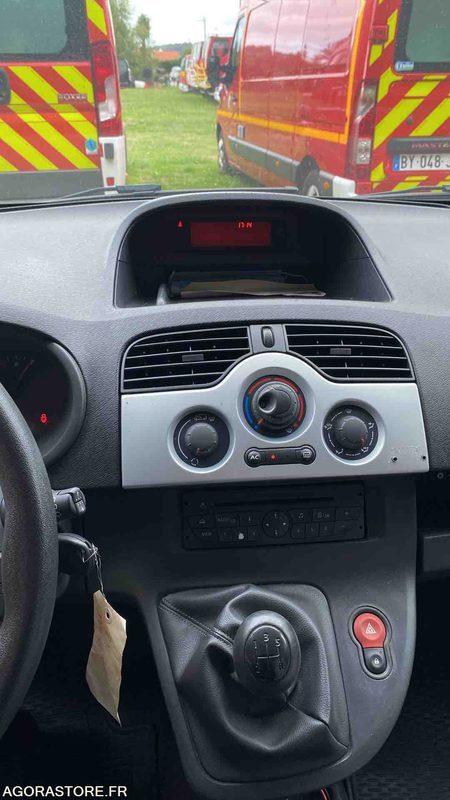 RENAULT KANGOO 140988KMS - 2011 - Väike kaubik: pilt 2 RENAULT KANGOO 140988KMS - 2011 - Väike kaubik: pilt 2
