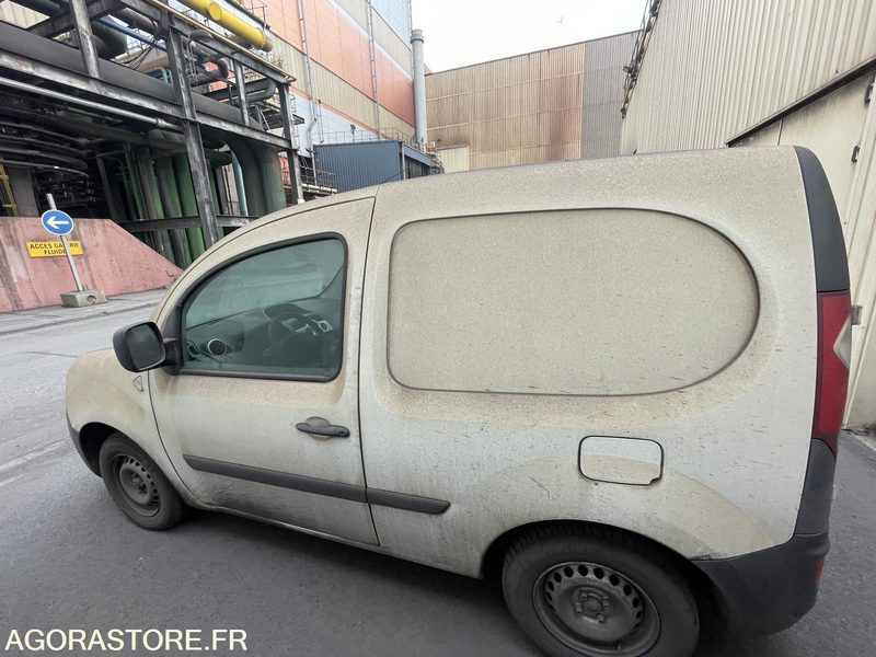 RENAULT KANGOO - 2011 - 157271KMs - BY-686-NP - Väike kaubik: pilt 5 RENAULT KANGOO - 2011 - 157271KMs - BY-686-NP - Väike kaubik: pilt 5
