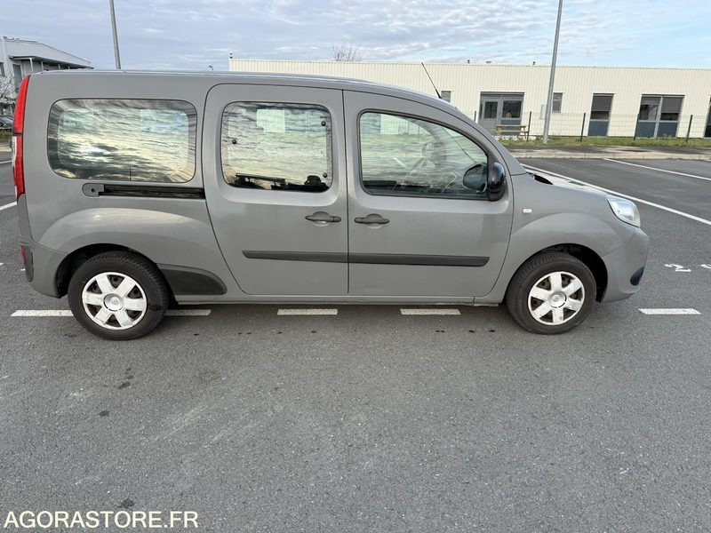 RENAULT KANGOO - 2013 - 199079km - CX-536-KQ - Väike kaubik: pilt 2 RENAULT KANGOO - 2013 - 199079km - CX-536-KQ - Väike kaubik: pilt 2