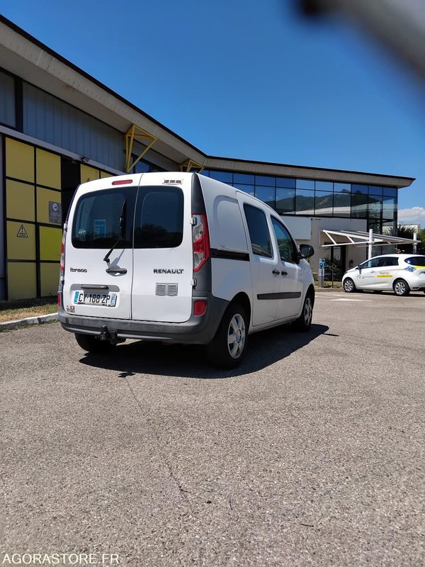 RENAULT KANGOO II Express (VU) 1.5 dci FAP 75CV_CY-188-ZP - Väike kaubik: pilt 4 RENAULT KANGOO II Express (VU) 1.5 dci FAP 75CV_CY-188-ZP - Väike kaubik: pilt 4