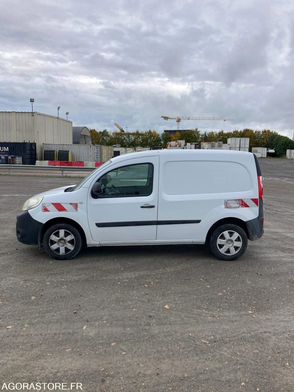 RENAULT KANGOO diesel - Année 2016 - 322 400 km - Väike kaubik: pilt 2 RENAULT KANGOO diesel - Année 2016 - 322 400 km - Väike kaubik: pilt 2