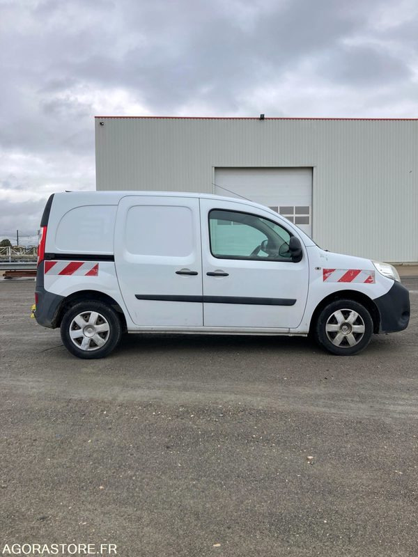 RENAULT KANGOO diesel - Année 2016 - 322 400 km - Väike kaubik: pilt 5 RENAULT KANGOO diesel - Année 2016 - 322 400 km - Väike kaubik: pilt 5