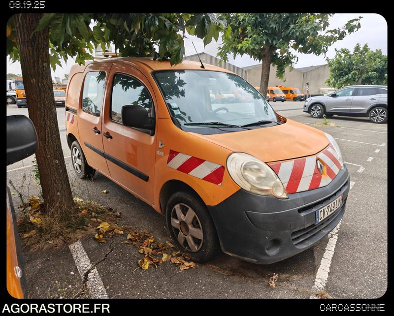 RENAULT Kangoo Diesel CV749LV - moteur tournant - butée d'embrayage HS - Väike kaubik: pilt 2 RENAULT Kangoo Diesel CV749LV - moteur tournant - butée d'embrayage HS - Väike kaubik: pilt 2