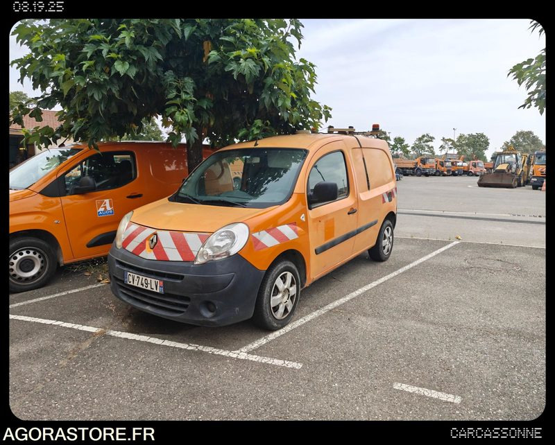RENAULT Kangoo Diesel CV749LV - moteur tournant - butée d'embrayage HS - Väike kaubik: pilt 1 RENAULT Kangoo Diesel CV749LV - moteur tournant - butée d'embrayage HS - Väike kaubik: pilt 1