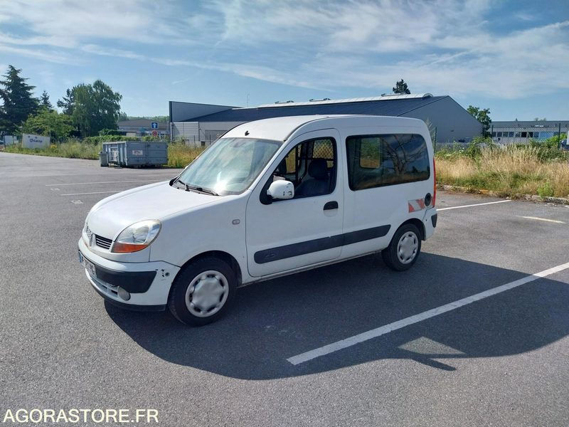 RENAULT Kangoo vitré 2P 2004 (309916Km) ROULANT PRO UNIQUEMENT - Väike kaubik: pilt 1 RENAULT Kangoo vitré 2P 2004 (309916Km) ROULANT PRO UNIQUEMENT - Väike kaubik: pilt 1