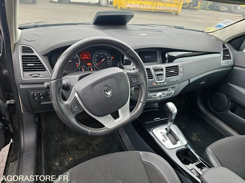 RENAULT LAGUNA - 2013 - 284237km - CP823YZ - Auto: pilt 5 RENAULT LAGUNA - 2013 - 284237km - CP823YZ - Auto: pilt 5