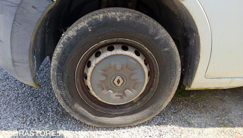 RENAULT MASTER BENNE - 2015 / 203000 KM (DN-728-QH) - Tarbesõiduk kallur: pilt 3 RENAULT MASTER BENNE - 2015 / 203000 KM (DN-728-QH) - Tarbesõiduk kallur: pilt 3