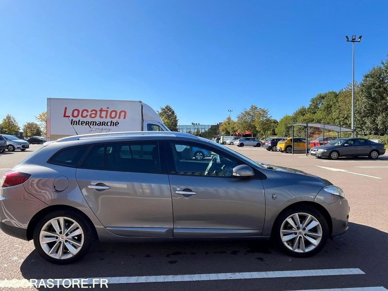 RENAULT MEGANE ESTATE XV DE FRANCE DCI 110 - Auto: pilt 5 RENAULT MEGANE ESTATE XV DE FRANCE DCI 110 - Auto: pilt 5