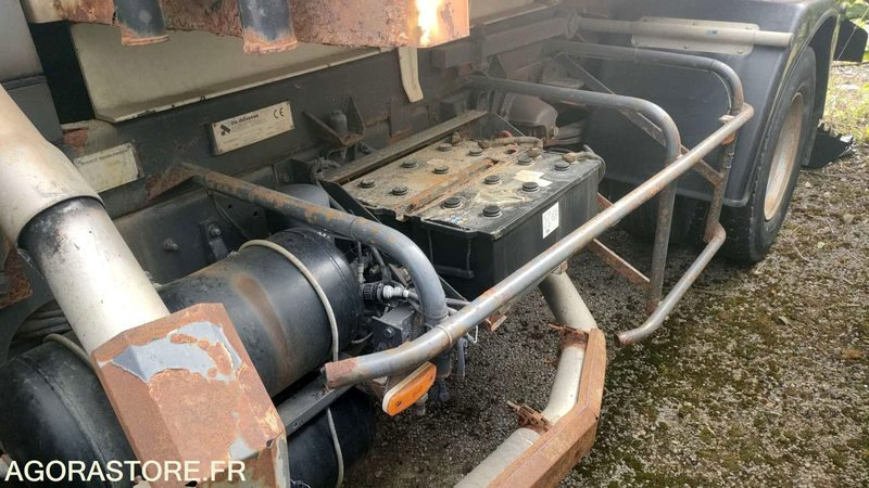 RENAULT MIDLUM 180 - 2001 - 269671 KM - Tarbesõiduk kallur: pilt 5 RENAULT MIDLUM 180 - 2001 - 269671 KM - Tarbesõiduk kallur: pilt 5