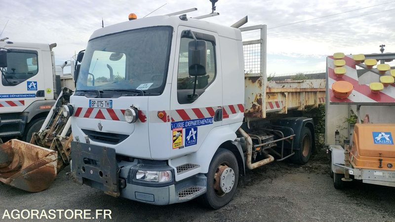 RENAULT MIDLUM 210 - 2001 - 301286 KM - Tarbesõiduk kallur: pilt 2 RENAULT MIDLUM 210 - 2001 - 301286 KM - Tarbesõiduk kallur: pilt 2