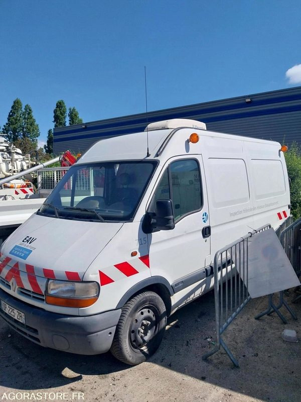 RENAULT Master ITV Hydrovideo 2003 220000Km Roulant Sans Groupe électrogène - Kaubik: pilt 2 RENAULT Master ITV Hydrovideo 2003 220000Km Roulant Sans Groupe électrogène - Kaubik: pilt 2