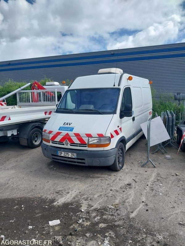 RENAULT Master ITV Hydrovideo 2003 220000Km Roulant Sans Groupe électrogène - Kaubik: pilt 1 RENAULT Master ITV Hydrovideo 2003 220000Km Roulant Sans Groupe électrogène - Kaubik: pilt 1