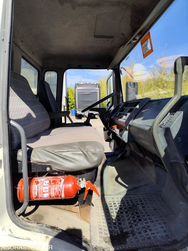 RENAULT S120 CAMION BENNE 1994 144 599 KMS BON ETAT liising RENAULT S120 CAMION BENNE 1994 144 599 KMS BON ETAT: pilt 9 RENAULT S120 CAMION BENNE 1994 144 599 KMS BON ETAT liising RENAULT S120 CAMION BENNE 1994 144 599 KMS BON ETAT: pilt 9