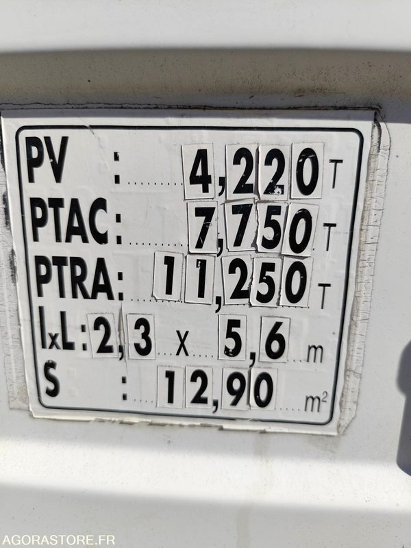 RENAULT S120 CAMION BENNE 1994 144 599 KMS BON ETAT - Tarbesõiduk kallur: pilt 4 RENAULT S120 CAMION BENNE 1994 144 599 KMS BON ETAT - Tarbesõiduk kallur: pilt 4