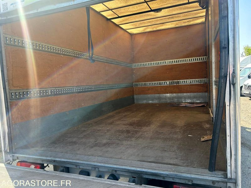 RENAULT maxity ZE electrique 20m3 hayon - 2016 / 68658 KM - Kasti veoauto, Elektriveok: pilt 5 RENAULT maxity ZE electrique 20m3 hayon - 2016 / 68658 KM - Kasti veoauto, Elektriveok: pilt 5